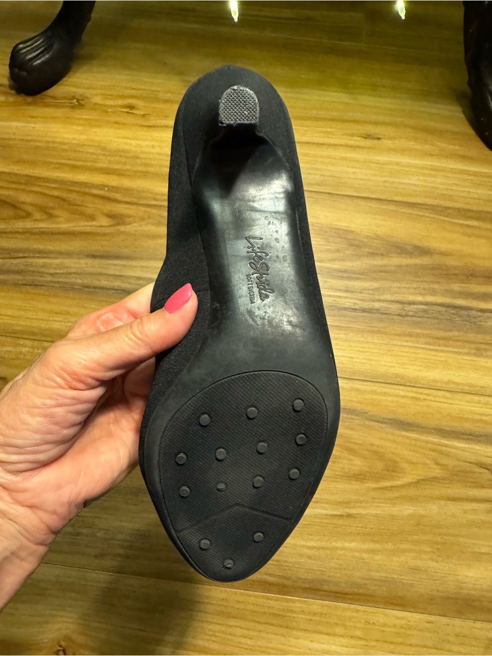 Life Stride Black Low Kitten Heel Dress Pumps - Picture 8 of 10